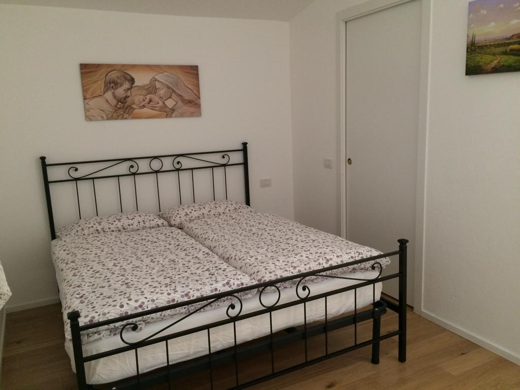 Casina Rosa Lägenhet Certaldo Rum bild
