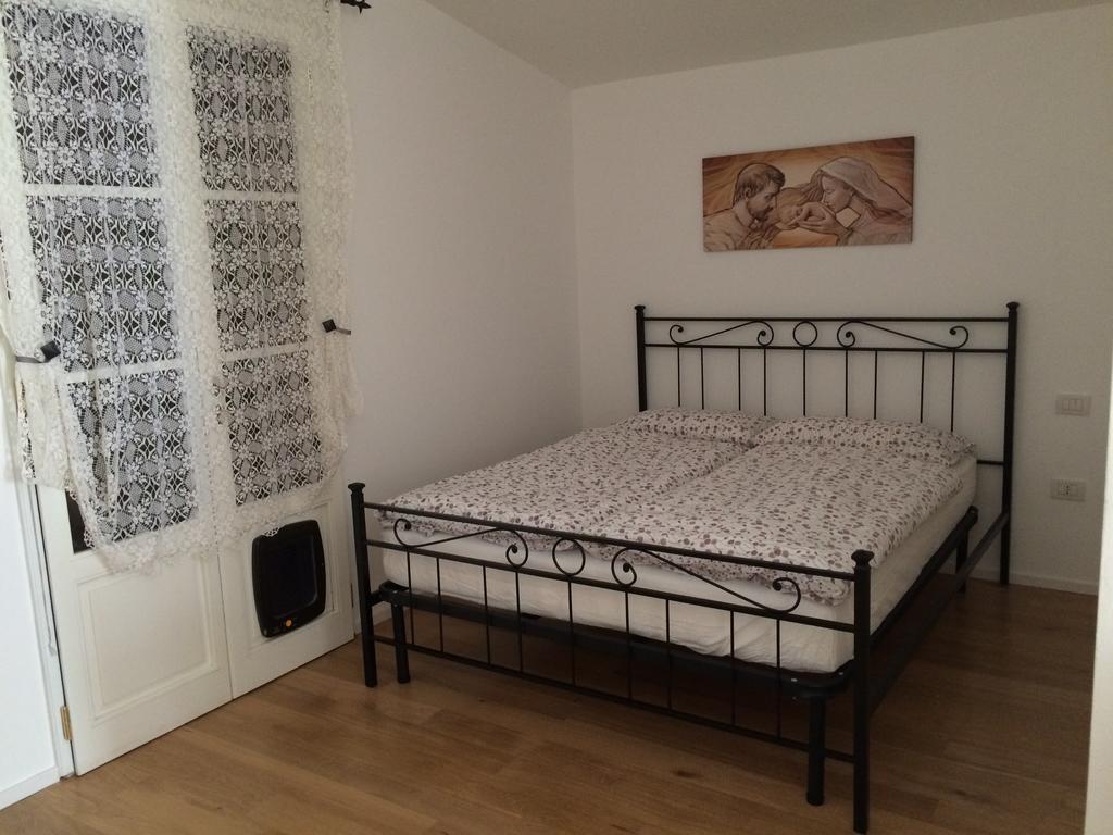 Casina Rosa Lägenhet Certaldo Rum bild
